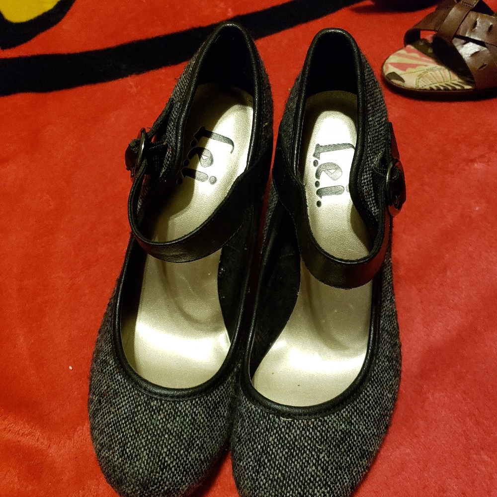 L.e.i. High Heel Shoes Size 6